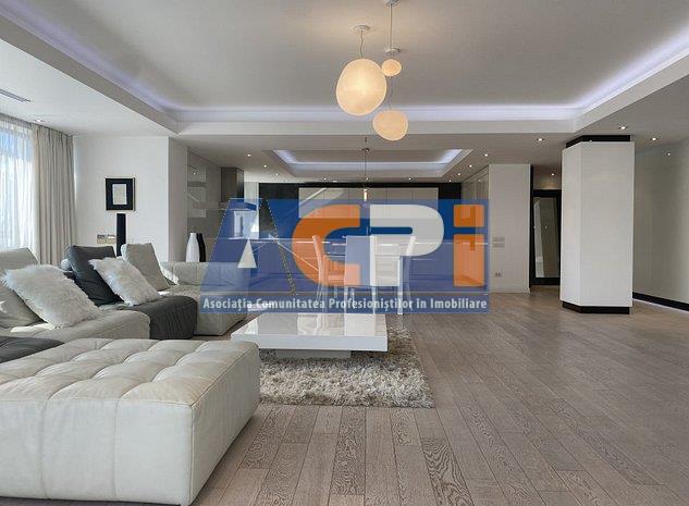 Penthouse 260mp / Cartierul Francez / Spatios, Designer Interior