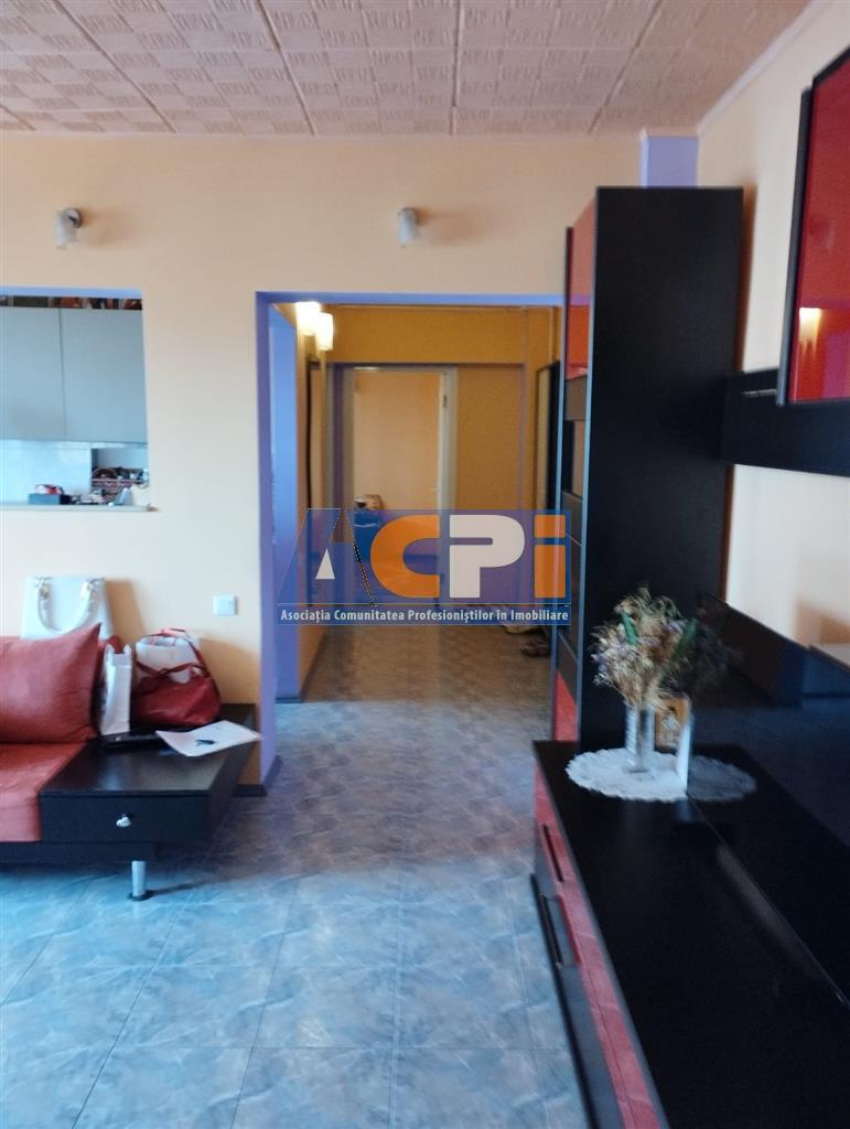 Apartament 3 camere, Ultracentral, Bacau.