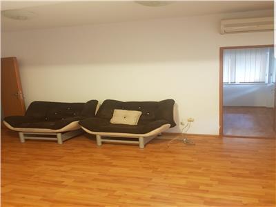 Apartament 4 camere cu curte proprie de vanzare in Grozavesti