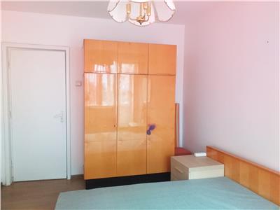 Apartament 3 camere semidecomandat lângă clubul sportiv Dinamo